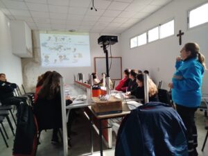 Capacitan sobre Conservación y Manipulación de Alimentos en la Capilla Jesús Misericordioso