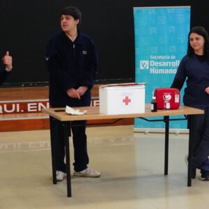 Capacitación sobre Primeros Auxilios en el Centro Cristiano Familiar Capacitación sobre Primeros Auxilios en el Centro Cristiano Familiar