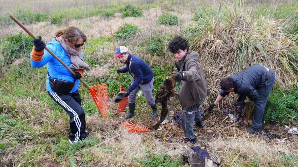 Mañana de Plogging con participación del Grupo Scout Venado Tuerto y vecinos