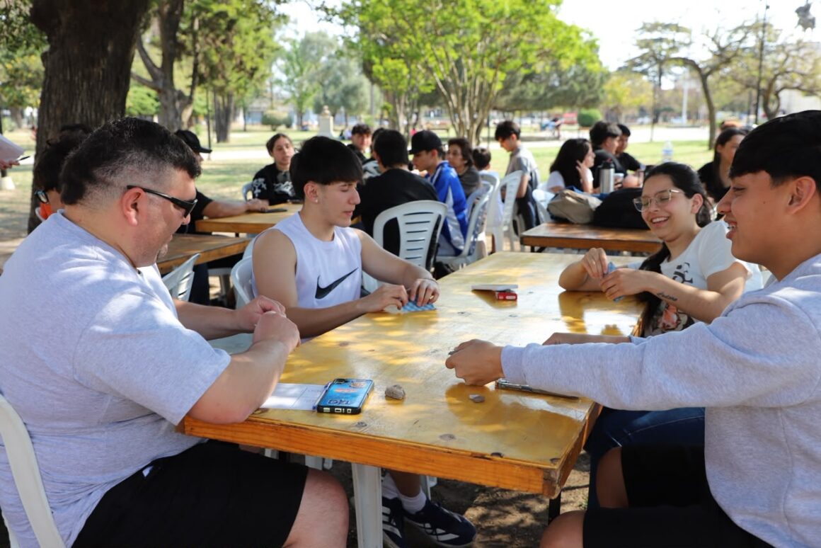 La Primavera se celebró con música, juegos y propuestas jóvenes en plaza San Martín La Primavera se celebró con música, juegos y propuestas jóvenes en plaza San Martín