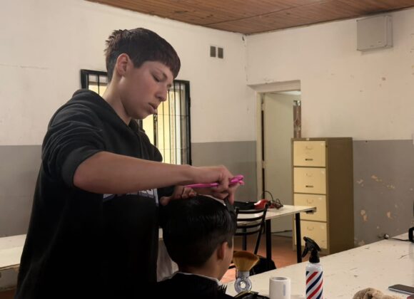 “Tijeras Solidarias” cerró septiembre en el barrio Norte