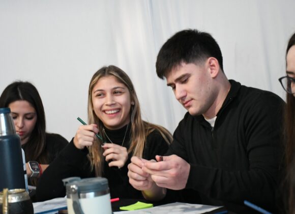 Convocatoria a estudiantes terciarios y universitarios para participar de la Hackaton Núcleo 2026