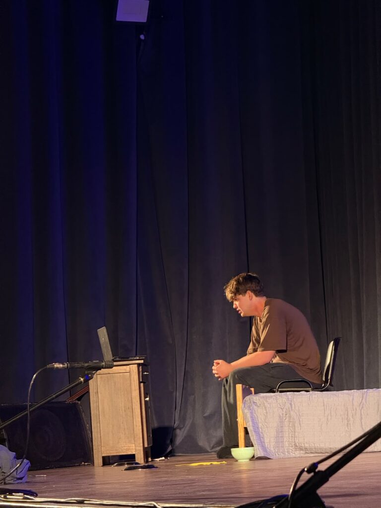 El teatro y el debate se unen en Venado Tuerto para concientizar a los adolescentes