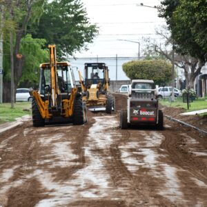 Obras en barrio Iturbide: moldeo de pavimento hormigón en la cuadra de Iturbide entre Falucho y San Lorenzo Obras en barrio Iturbide: moldeo de pavimento hormigón en la cuadra de Iturbide entre Falucho y San Lorenzo