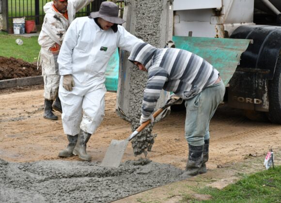 El barrio Pedro Iturbide sumó una nueva cuadra de pavimento